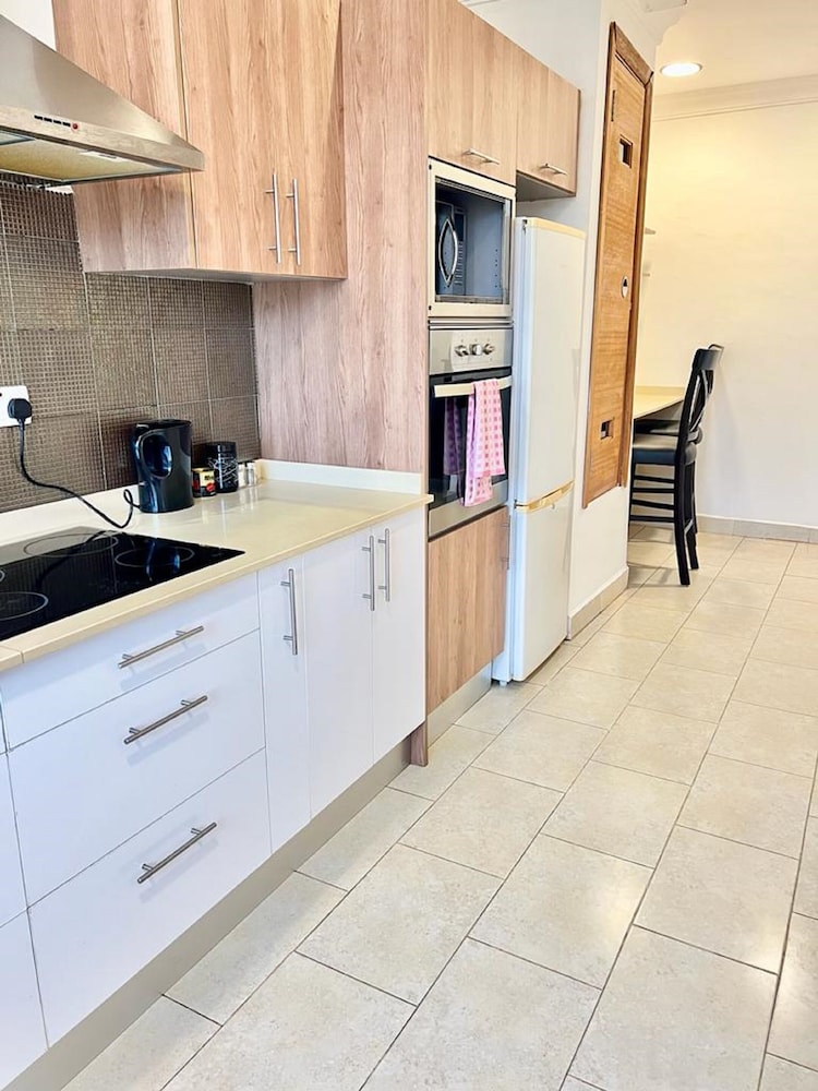 Colosseum Square Luxury Apartments