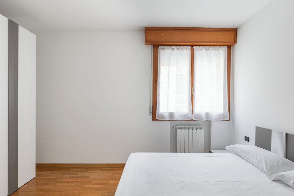 Bologna Modern Apartment by Wonderful Italy