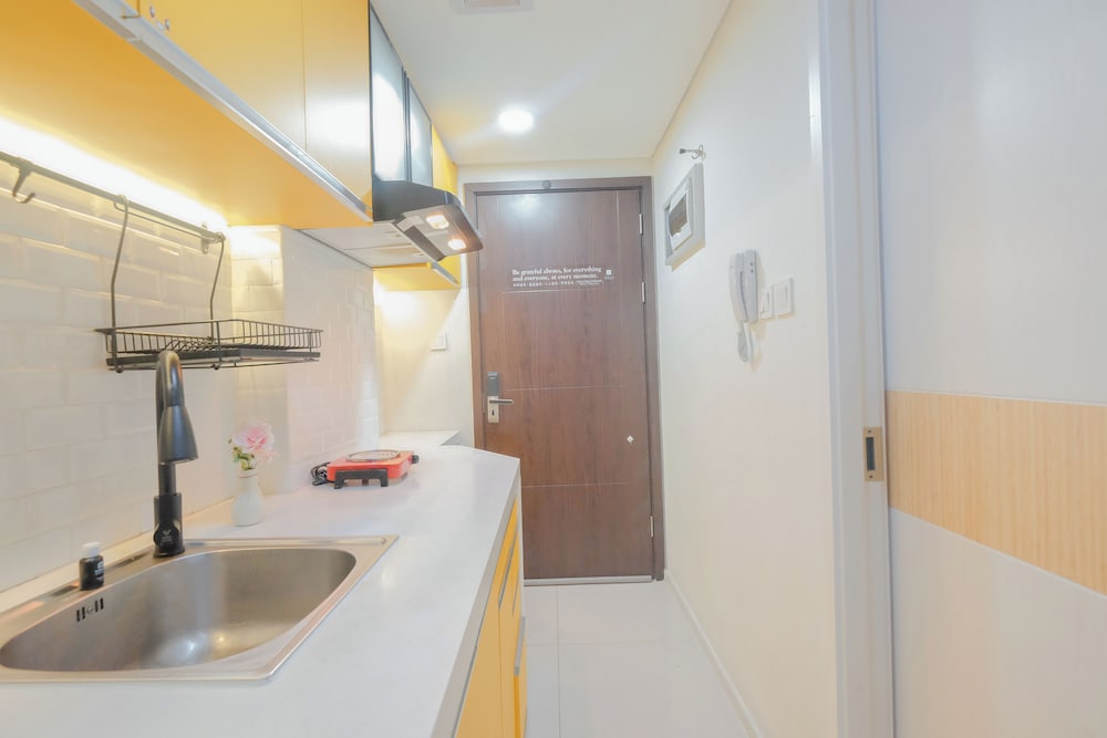 Homey And Comfortable Studio Apartment At Daan Mogot City