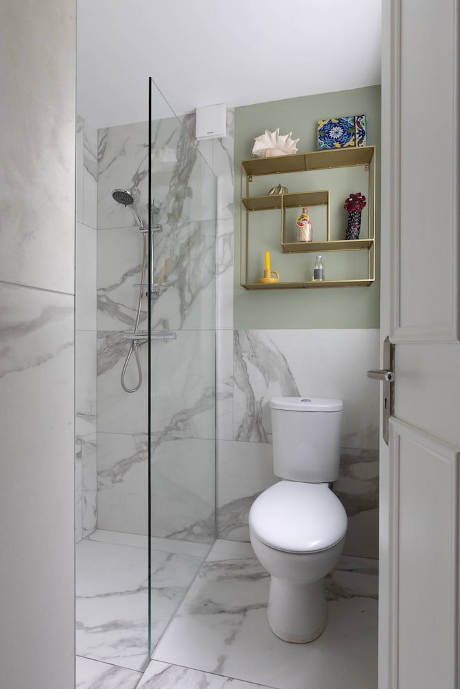 Lyme Terrace by Onefinestay