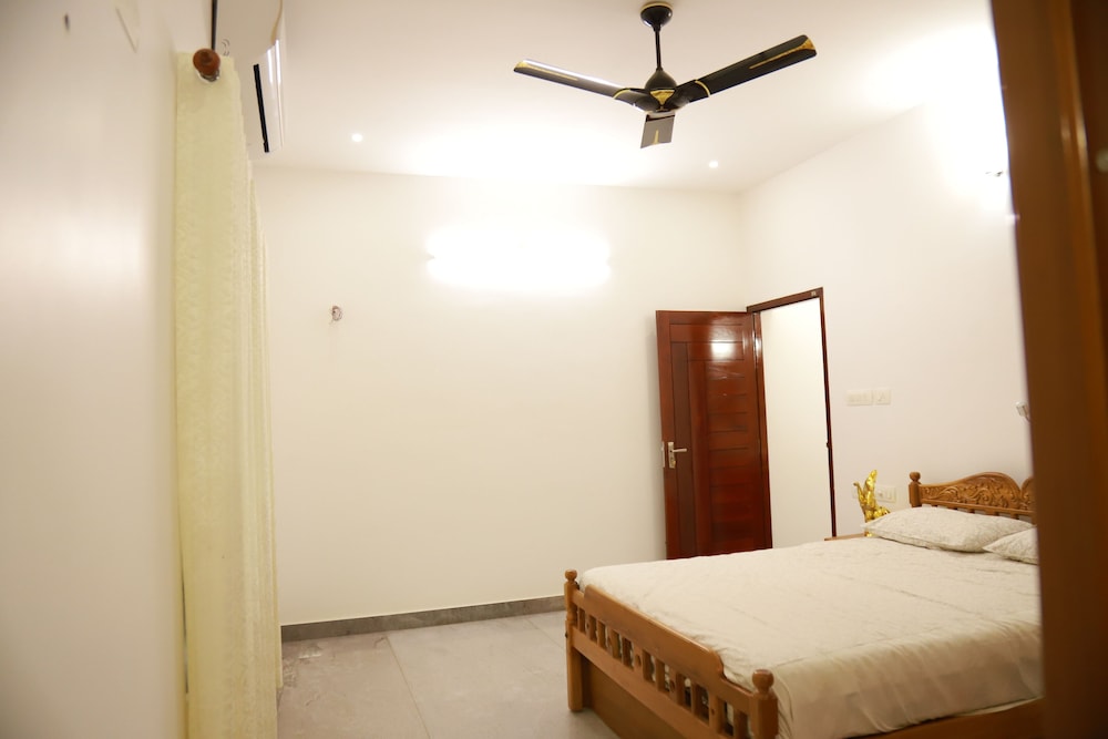 Beautiful 2-bed Apartment in Ernakulam view 5