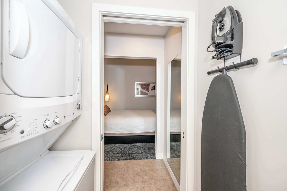 The 333 Suites 201 Stay for 6