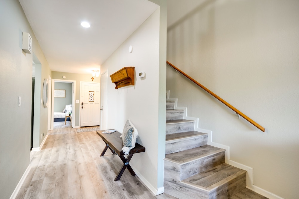 Centrally Located Horseshoe Bay Vacation Rental! - Property Image 12
