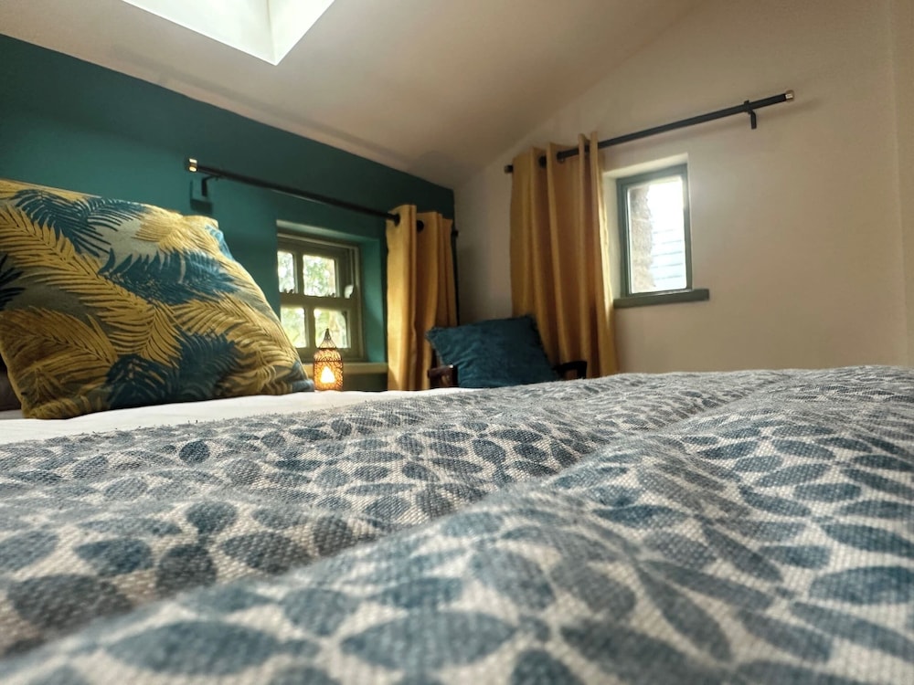๐ฟ Quaint Country Cottage With Valley Views, Dog-friendly & Horse-friendly