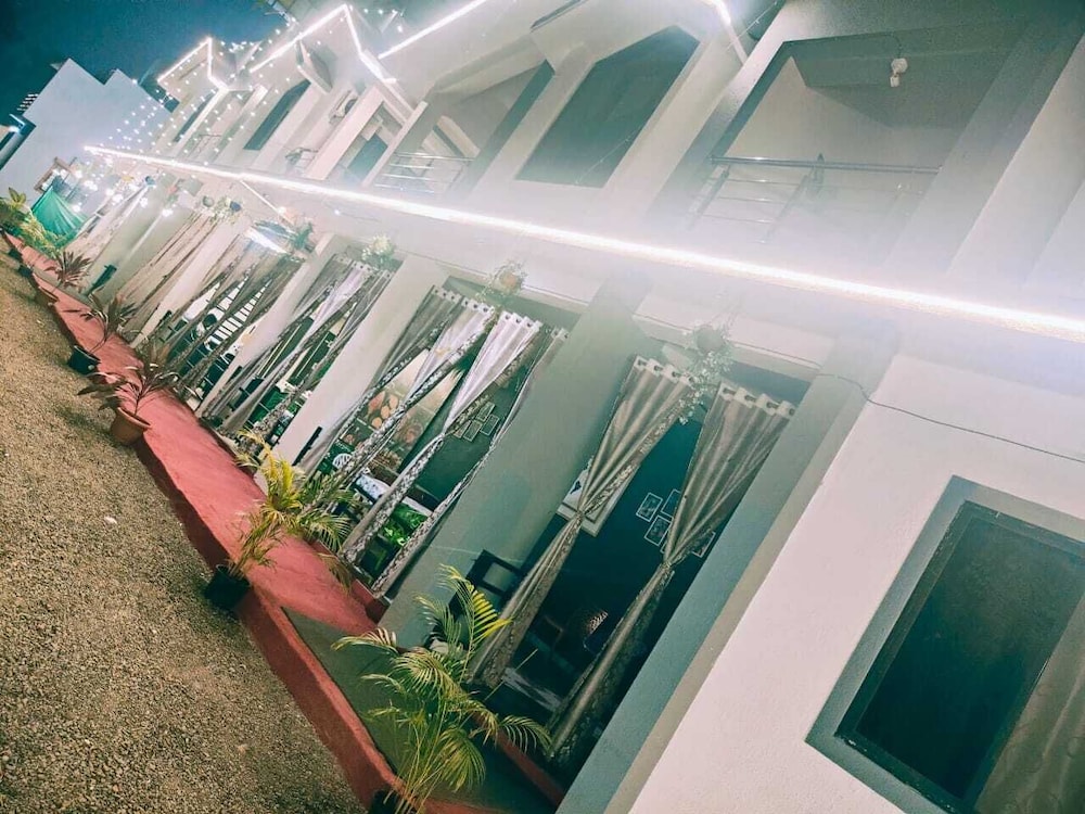 Coastal Gateway Resort, 3 min walk to Nagaon Beach