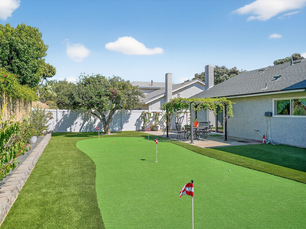 Coastal Escape With Private Mini Golf 4 Bedroom Home