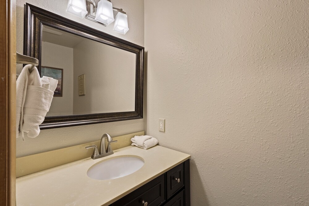 Sequoia 14 2 Bedroom Home
