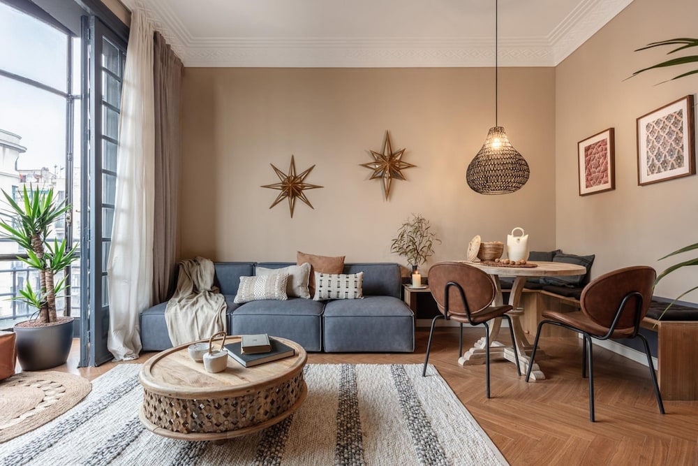 Agadez - 3 Bedrooms and Balcony in Lista
