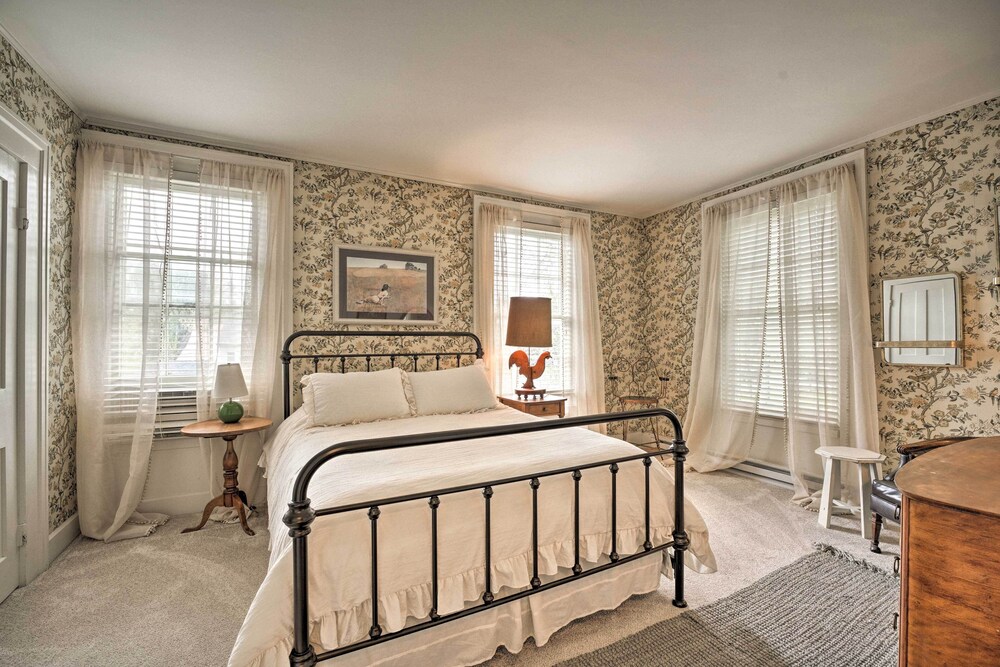 Historic Westfield Home: 2 Mi to Lake Erie! view 4