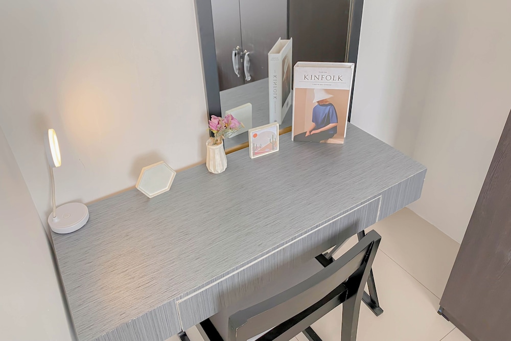 Great Deal And Cozy 1Br Apartment At Vittoria Residence