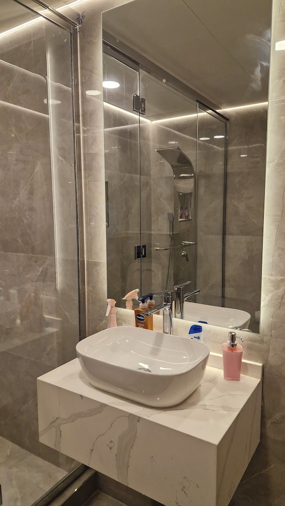 Nas Villa Luxury Hostels