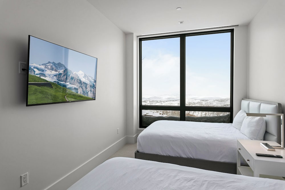 Argent at Deer Valley Resort - Three Bedroom Deluxe #203 3 Condo