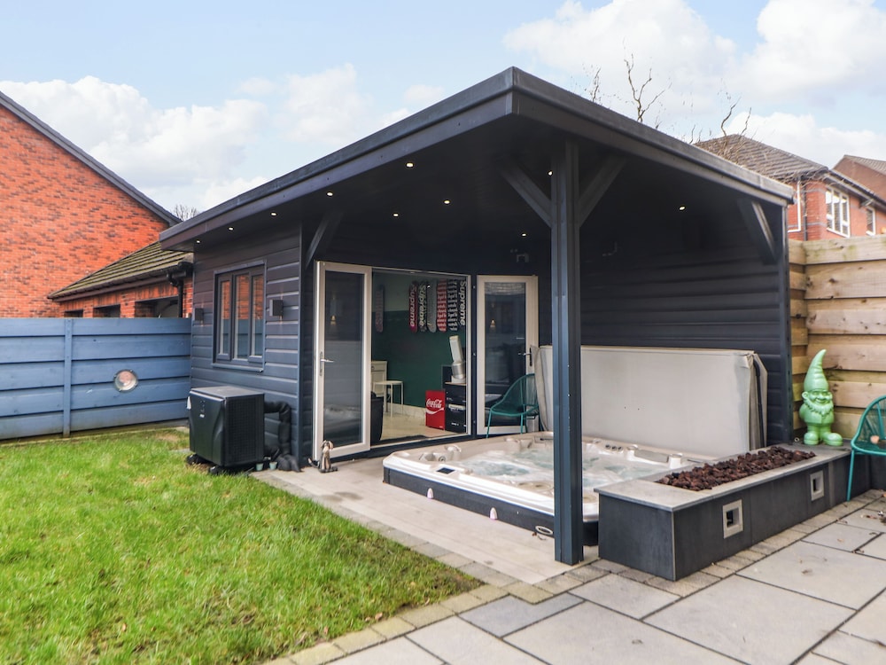 4 Rockcliffe Grange