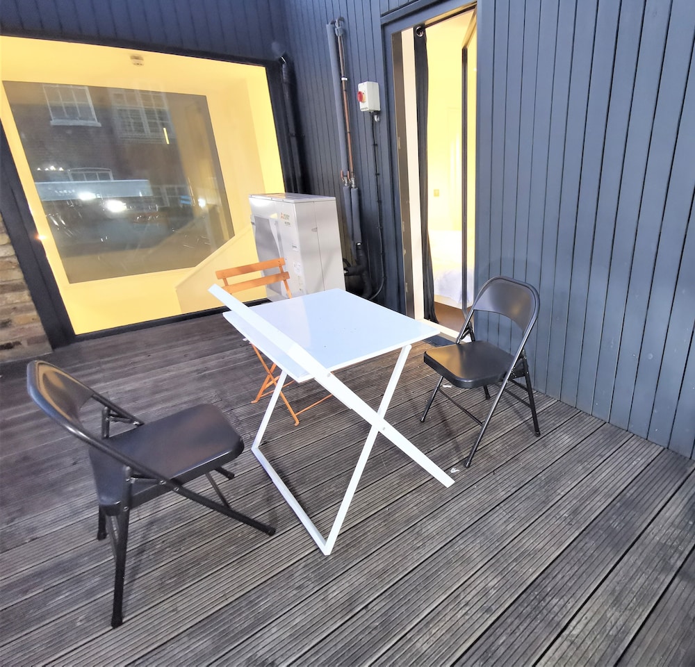 outdoor bbq area