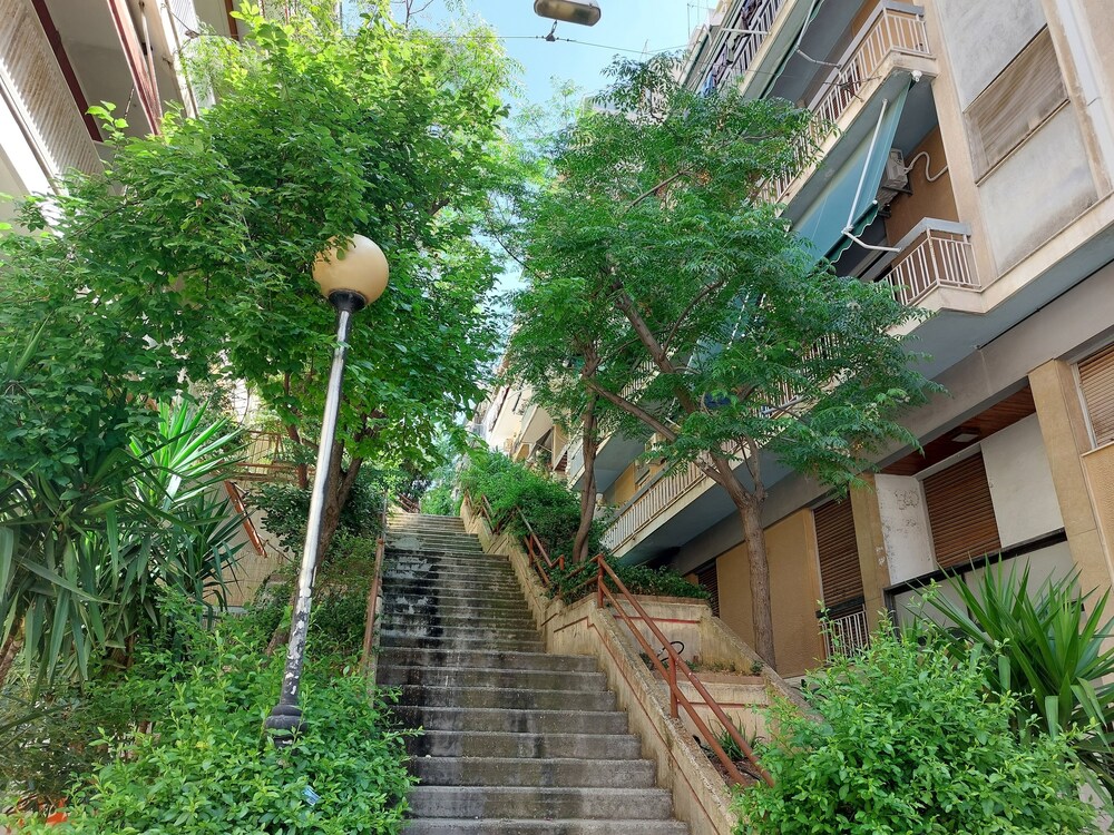 Retro Stay Athens