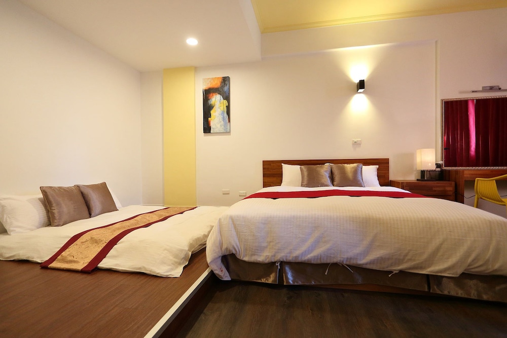 Corner House - Hostel