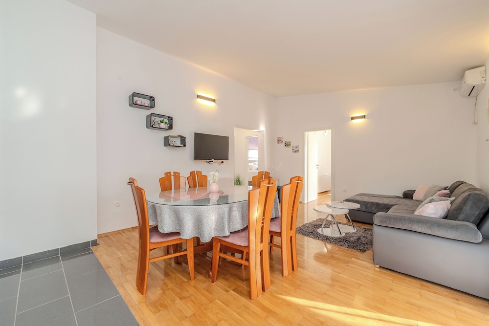 Apartments Grbic