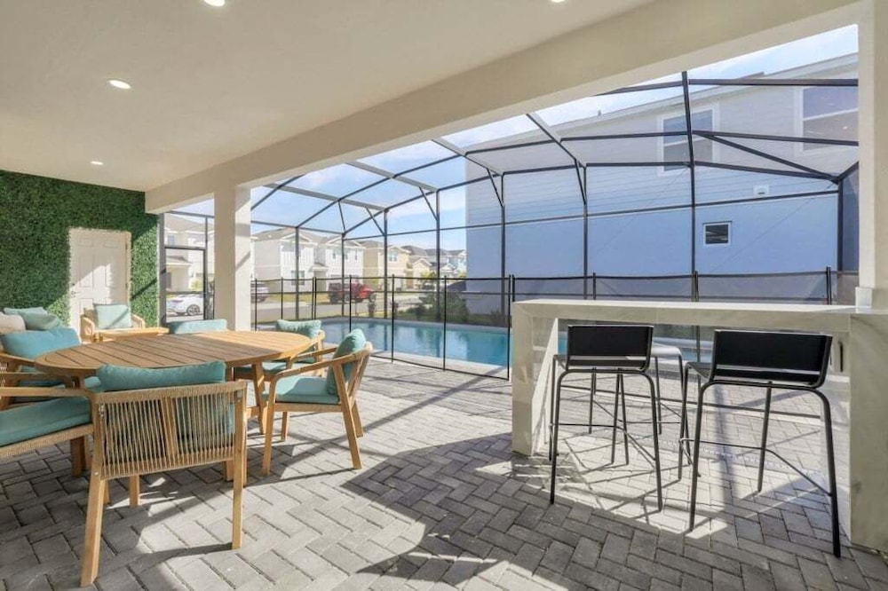 10 Bed 8 Bath Villa Gamesroom & Pool 16284saint 10 Bedroom Villa