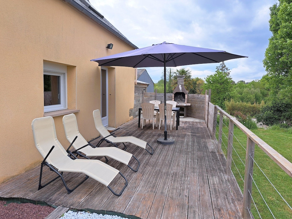Holiday Home in Telgruc-sur-mer by Sandy Beach