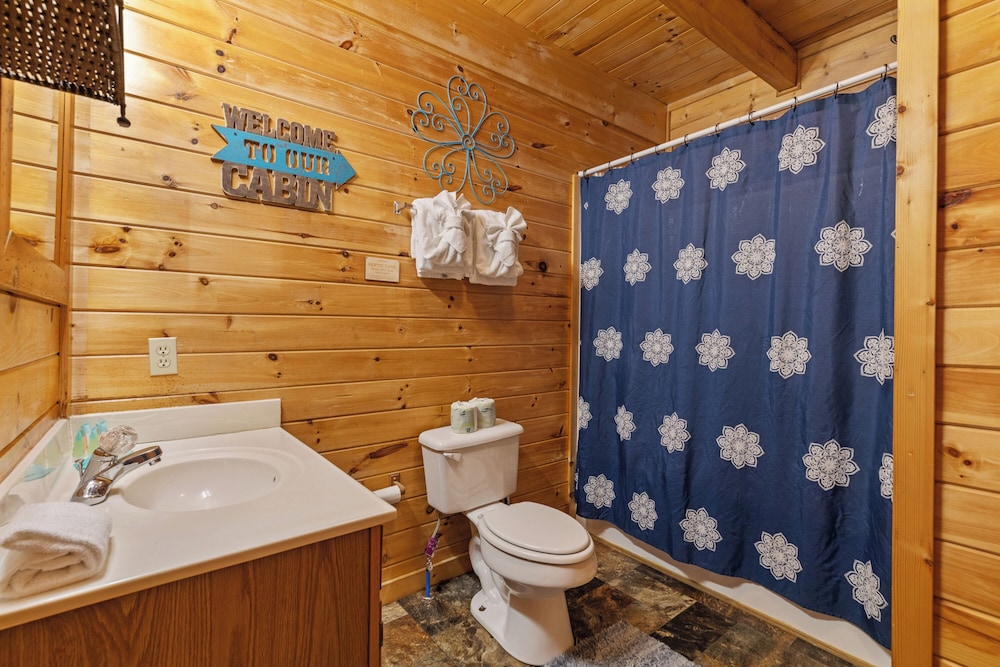 Serene Creek Cabin