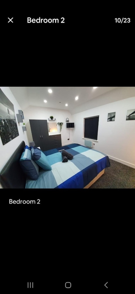 3 Bedrooms Apartments Near Town Center
