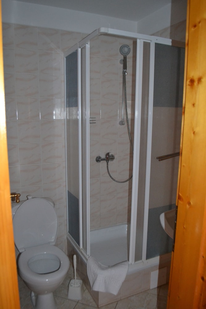 Photo 32