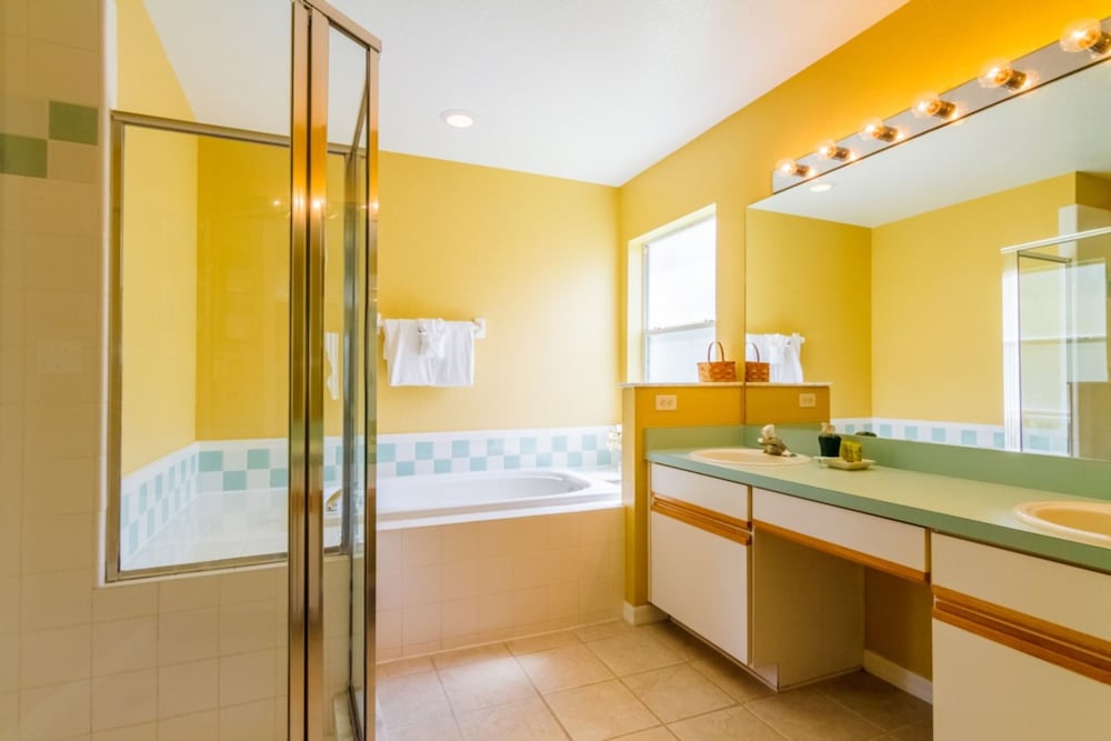 Pinewood Country Estates 714 - Image 3