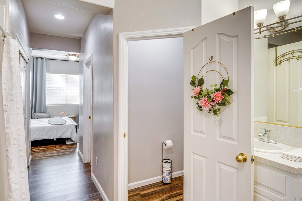 8 Mi to Beach Park: Bakersfield Gem w/ Yard!