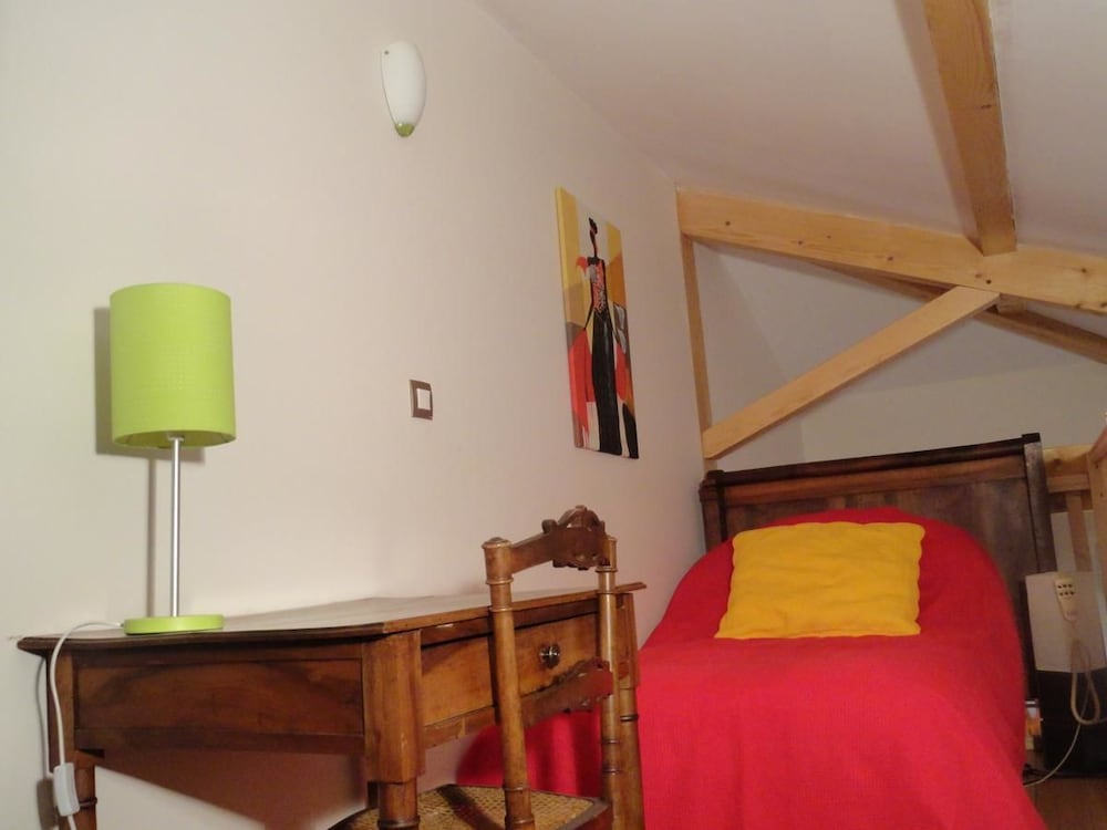 Photo 8