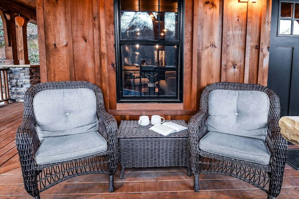 Pearl's Mountain Retreat 3 Bedroom Cabin