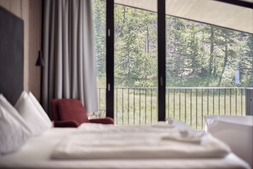 Chalet White Pearl by MYALPS