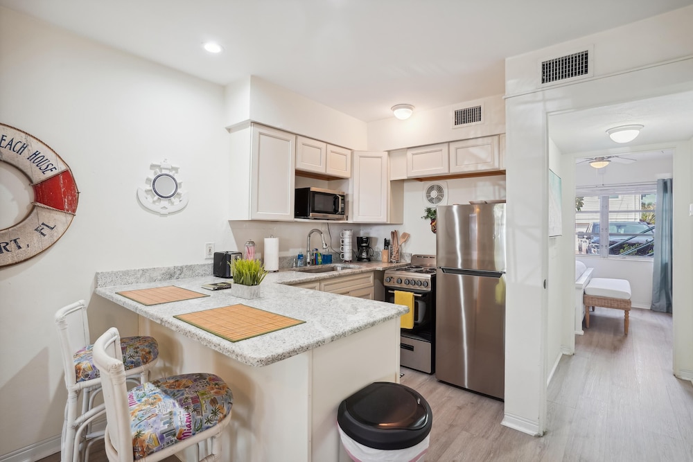 Beach Quarters ALL