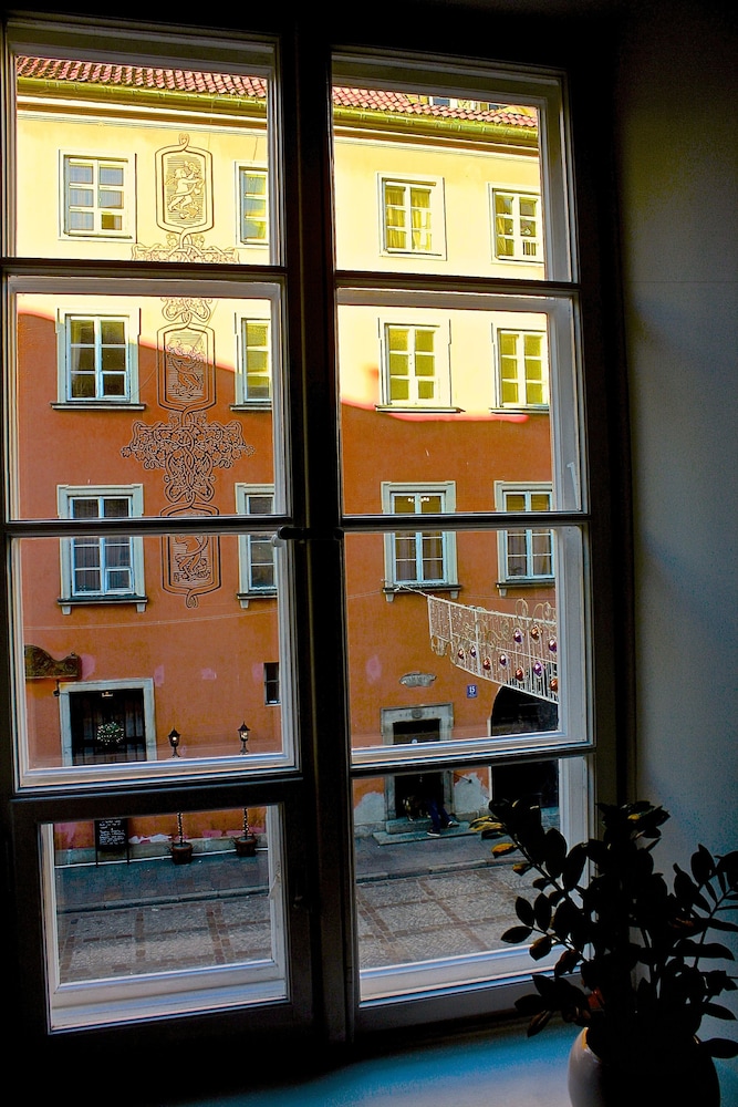Old Town Snug
