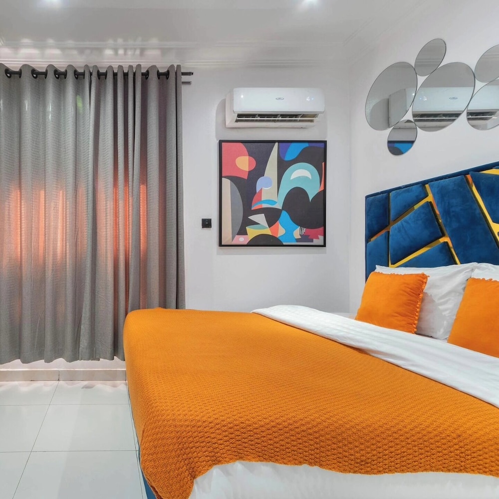 Metrohut Service Apartments