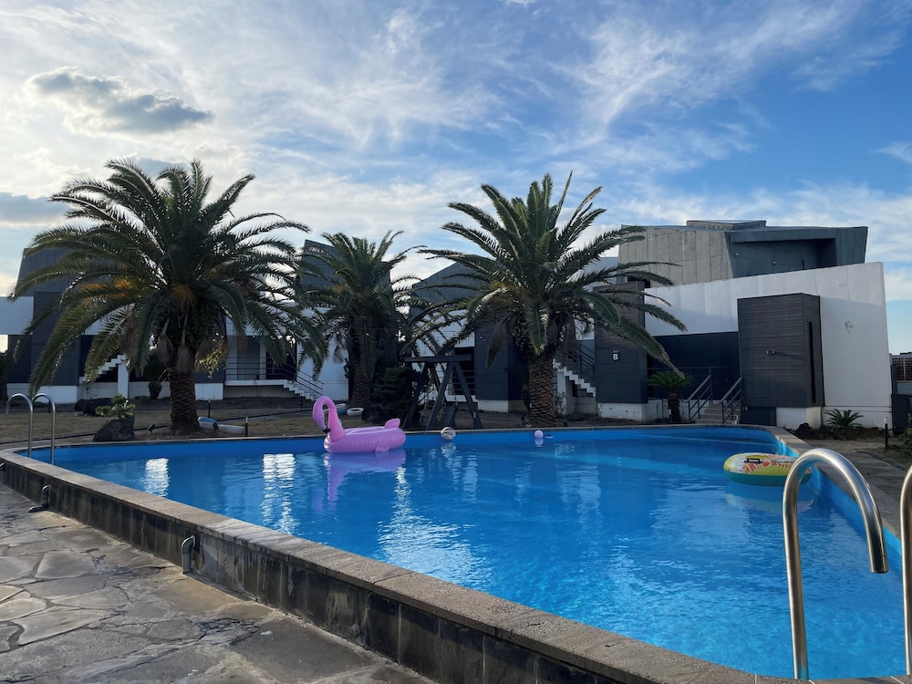 Yegerina Resort