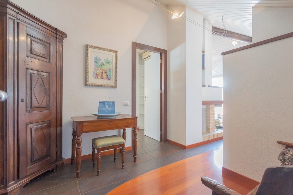 La Mansarda by Rent all Como