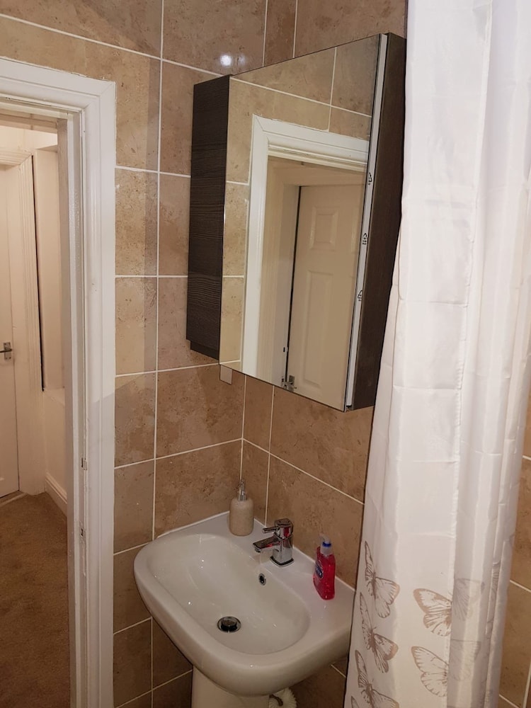 Hinde Holiday Home