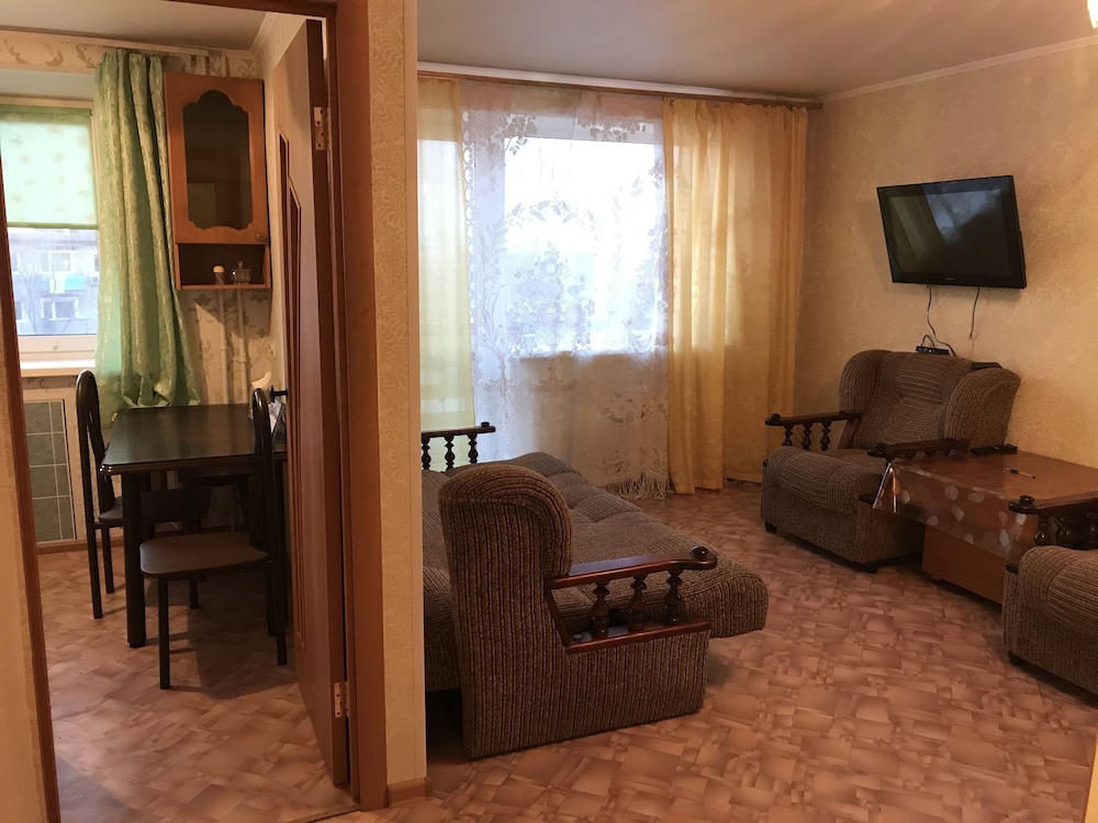 Apartment on Alleya Truda 6 view 3