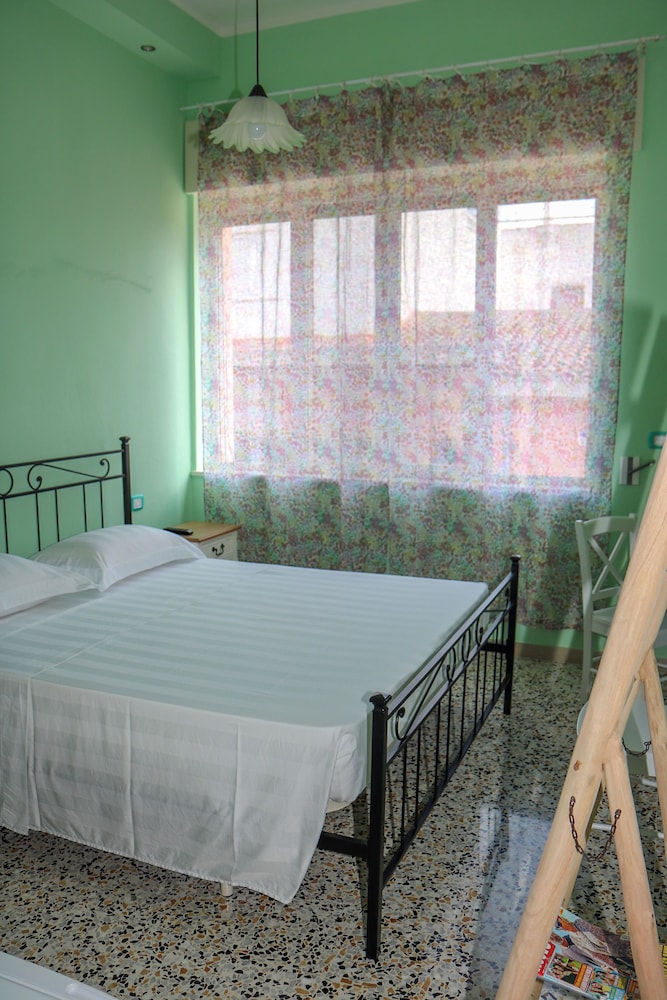 B&B Il Suono Del Mare view 5