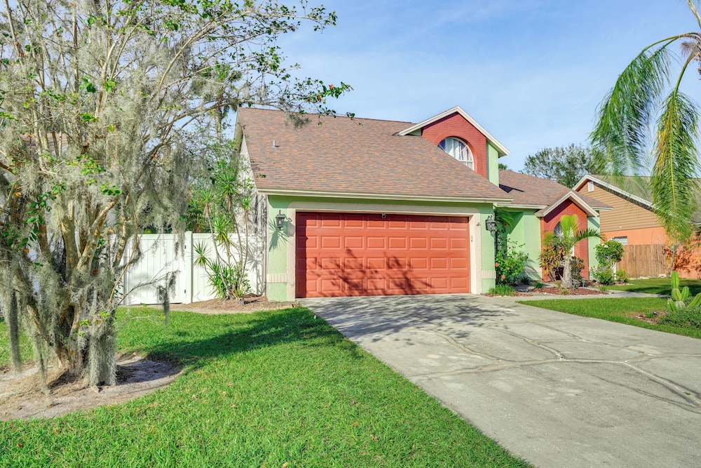 3 Mi to Marina: Riverview Family Home w/ Lanai!