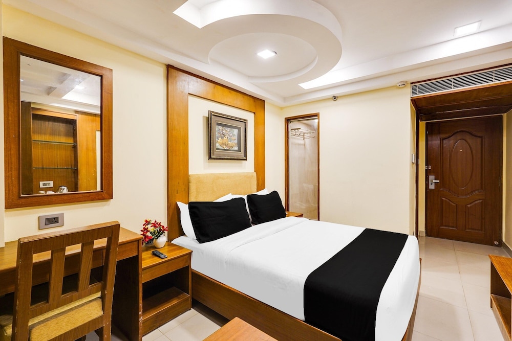 Luxury Urban Stays Near Chennai Airport