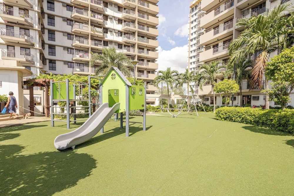 Lovely Skyview Haven -near BGC