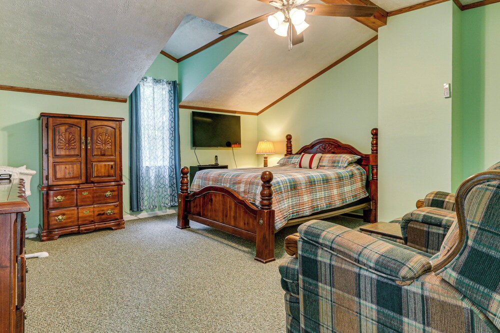3 Mi to Potomac River: Remote Cabin in Springfield
