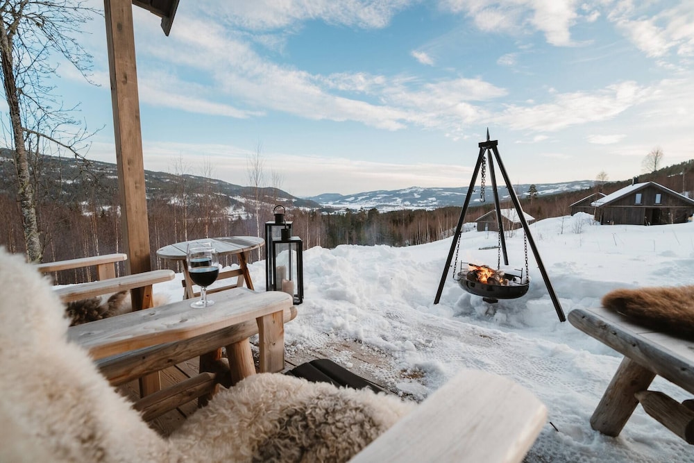 Hiking, Ski Resort, Local Shuttle bus Oslo Airport
