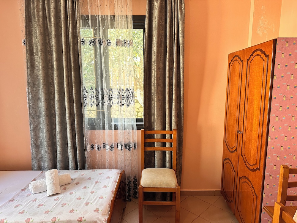 Apartments Meleqi