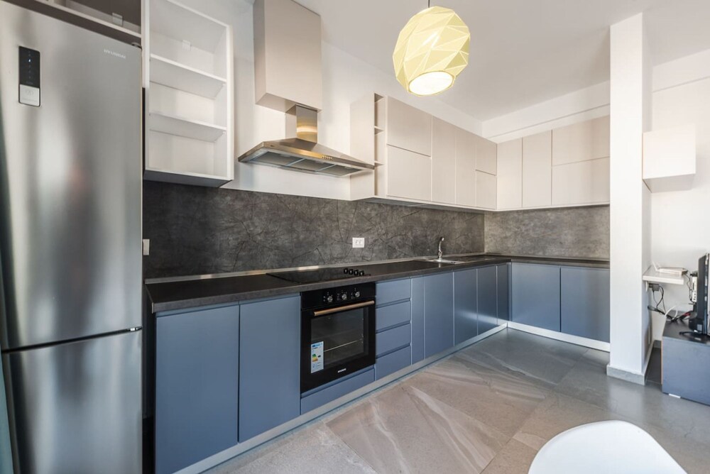 Expansive Apartment With Beach Access - Jasemin