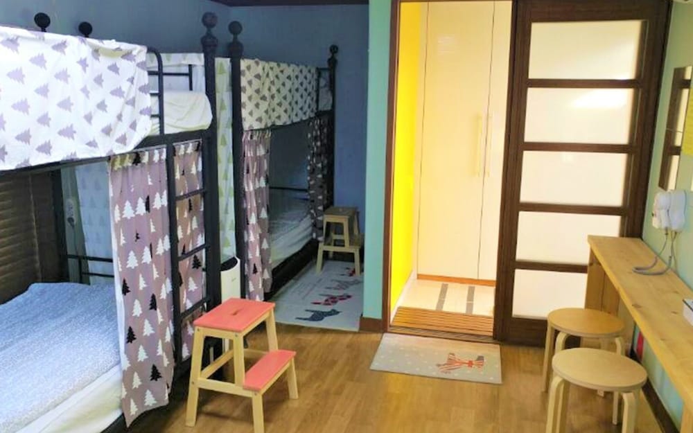 Jeju Honey Night Guest House view 4