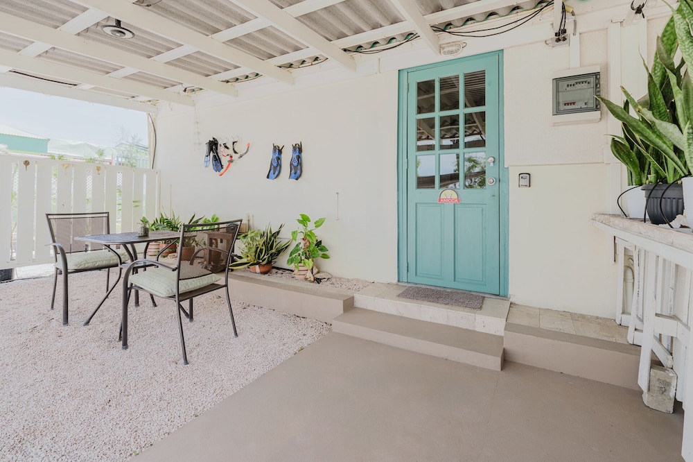 1 Minute Walk to Beach Aruba Mangel Halto