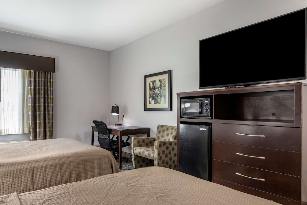 Best Western Oakdale Inn - Property Image 18