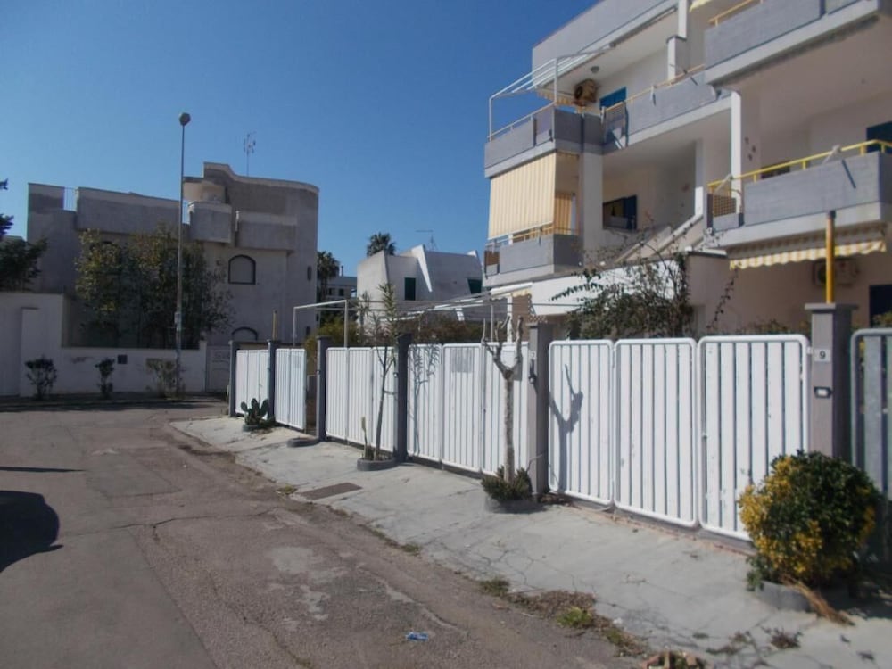 Comfortable Apartment Near the Beach